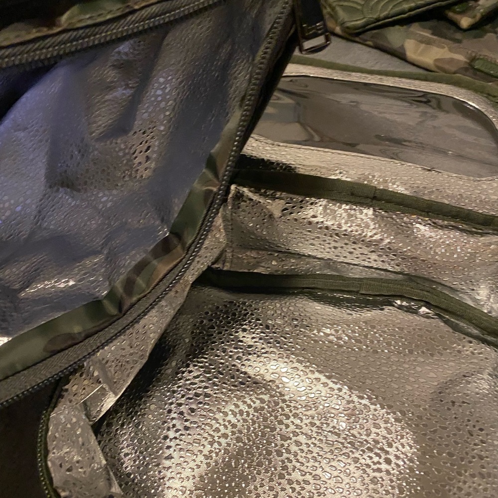 lug Camo Green Insulated Pouch & Lug Olive Insulated Bento Box NWOT - Picture 2 of 2